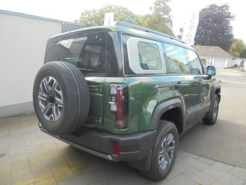 Neu Baic BJ40 234 PS (172 kW) 2025 Grün SUV