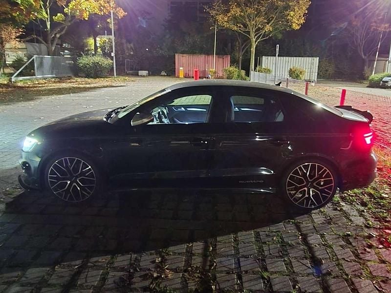 Gebraucht Audi S3 300 PS (220 kW) 2019 Schwarz Limousine