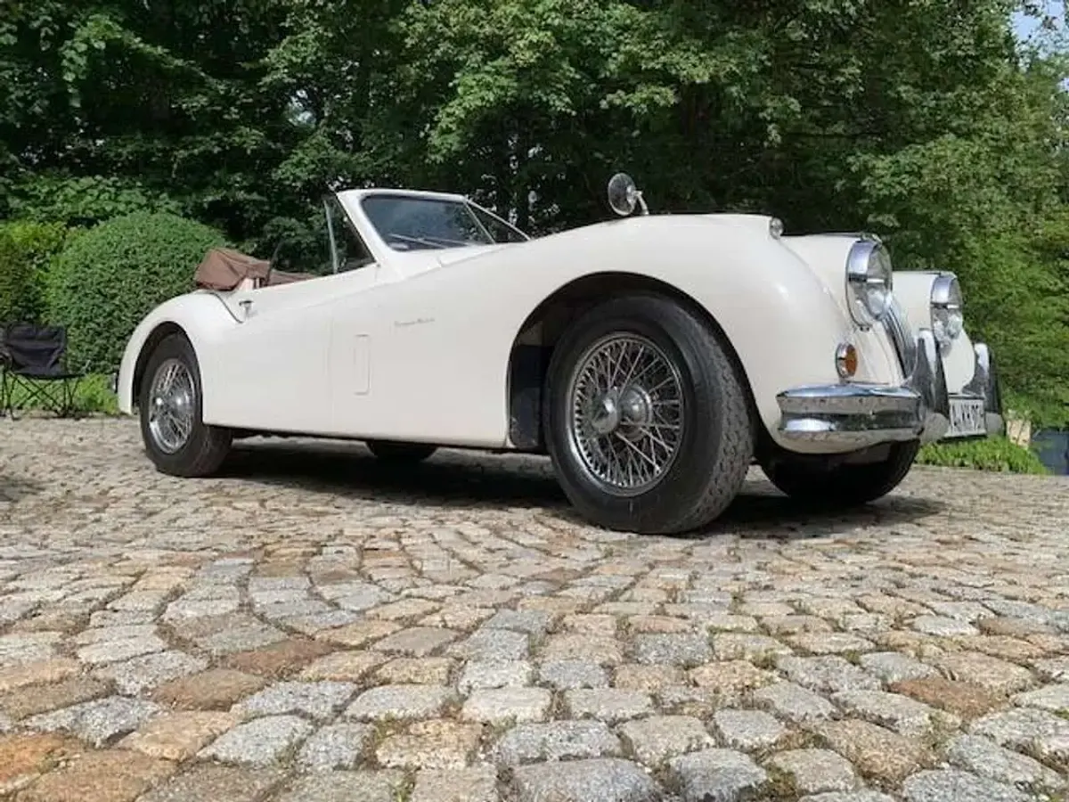 Gebraucht Jaguar XK 209 PS (153 kW) 1956 Weiß Coupé