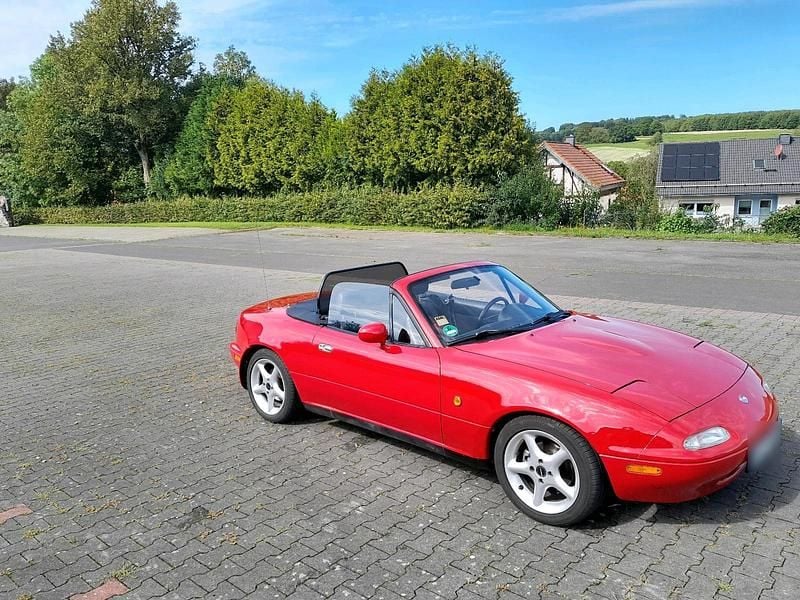 Gebraucht Mazda MX5 90 PS (66 kW) 1996 Rot Cabrio