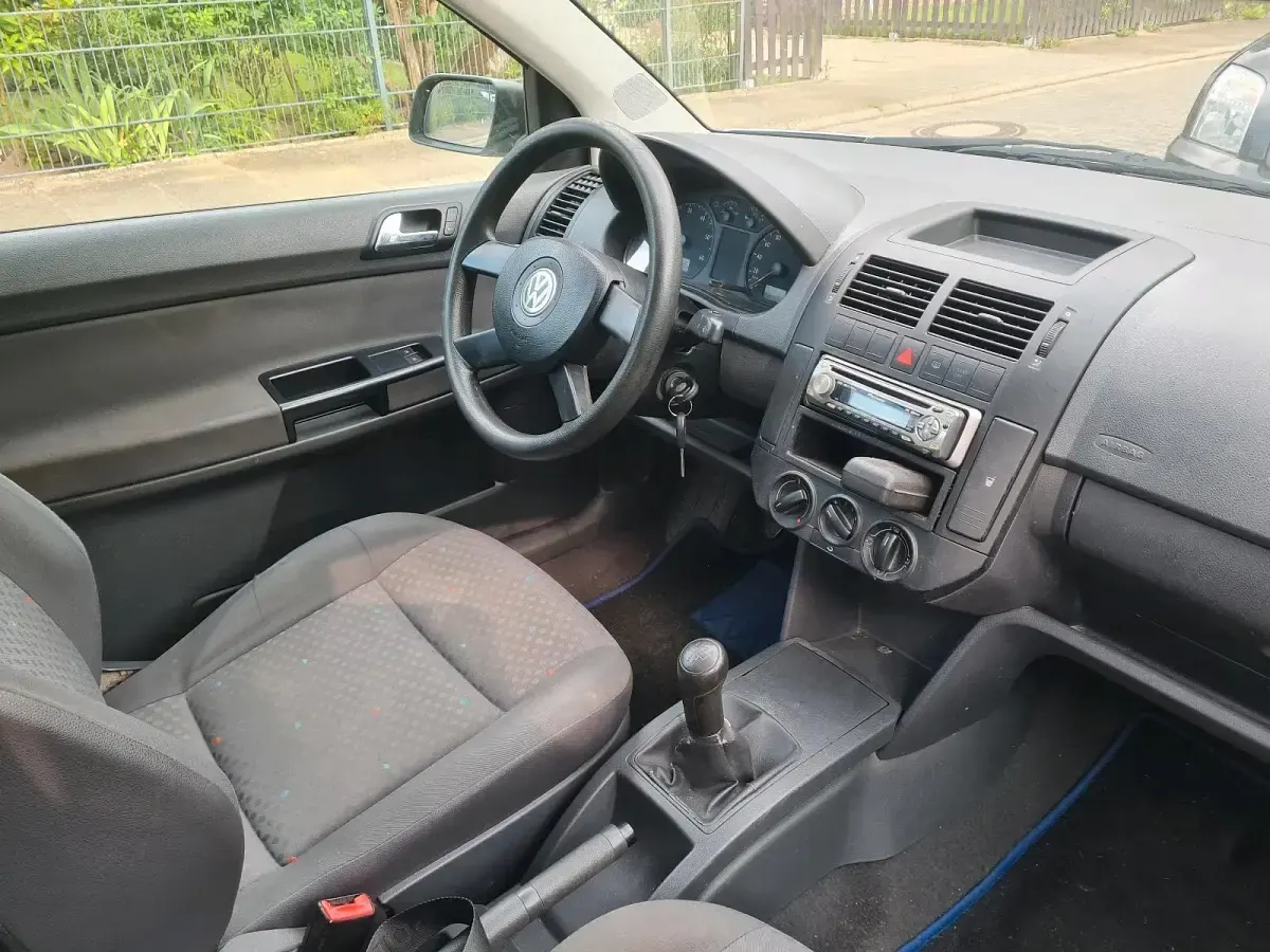 Gebraucht VW Polo 54 PS (39 kW) 2005 Silber Kleinwagen