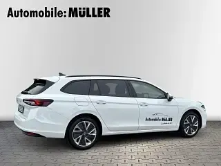 Gebraucht Skoda Superb Selection 204 PS (150 kW) 2026 Weiss Kombi