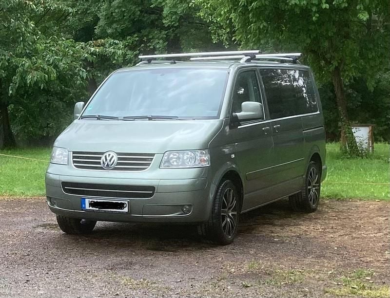 Gebraucht VW Multivan Highline 174 PS (127 kW) 2007 Grün Van