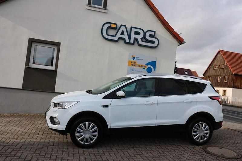 Gebraucht Ford Kuga Cool & Connect 150 PS (110 kW) 2019 Weiß SUV