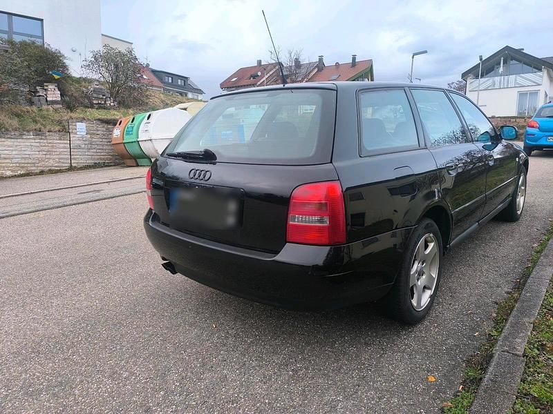 Gebraucht Audi A4 150 PS (110 kW) 2000 Schwarz Kombi