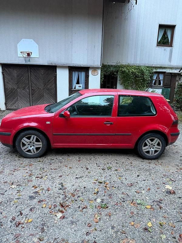 Gebraucht VW Golf IV 75 PS (55 kW) 2001 Rot Kleinwagen