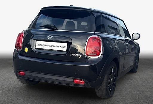 Gebraucht Mini Cooper Essential 135 kW (184 PS) 2023 Schwarz Kleinwagen