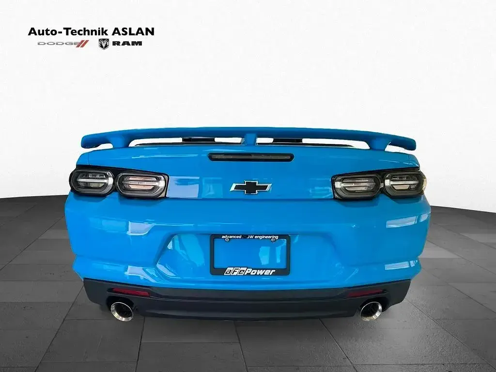 Neu Chevrolet Camaro LT 279 PS (205 kW) 2026 Rapid blue Cabrio