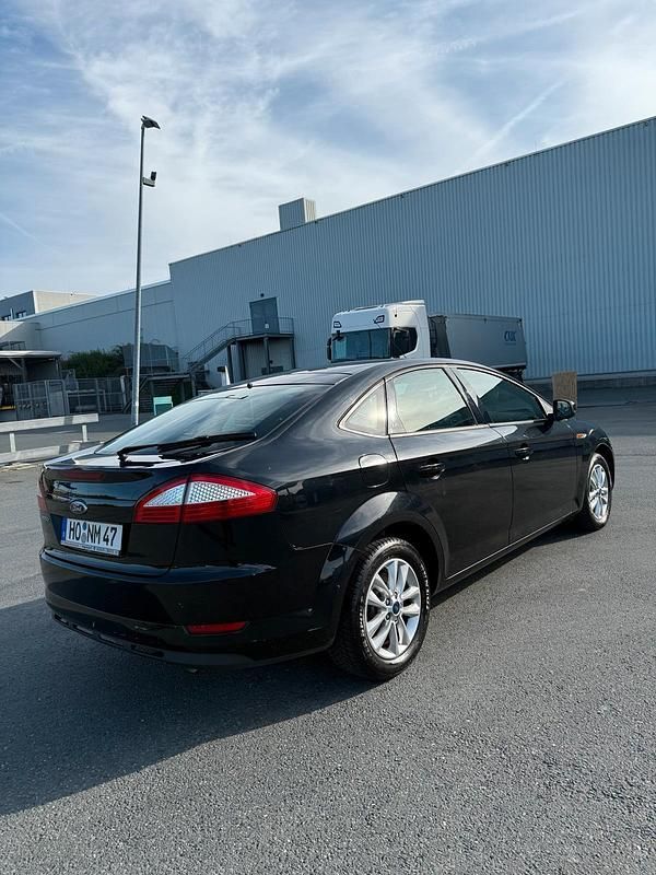 Gebraucht Ford Mondeo 160 PS (117 kW) 2009 Schwarz Limousine