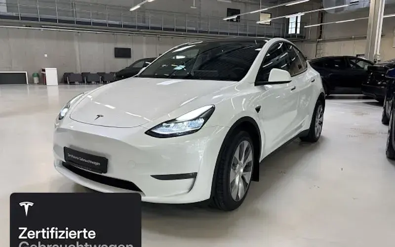 Gebraucht Tesla Model Y 273 kW (372 PS) 2023 Weiß SUV