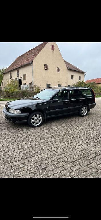 Schwarz Gebraucht 1998 Volvo XC70 SUV | 14.444 € (Teuer) - Bild 1/4