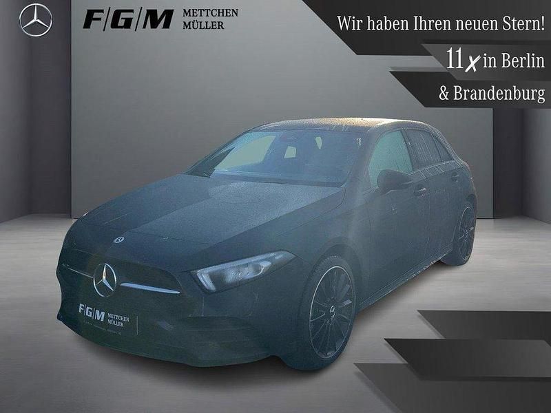Metalliclack kosmosschwarz Gebraucht 2022 Mercedes A250 AMG line Limousine | 25.970 € (Guter Preis) - Bild 1/4