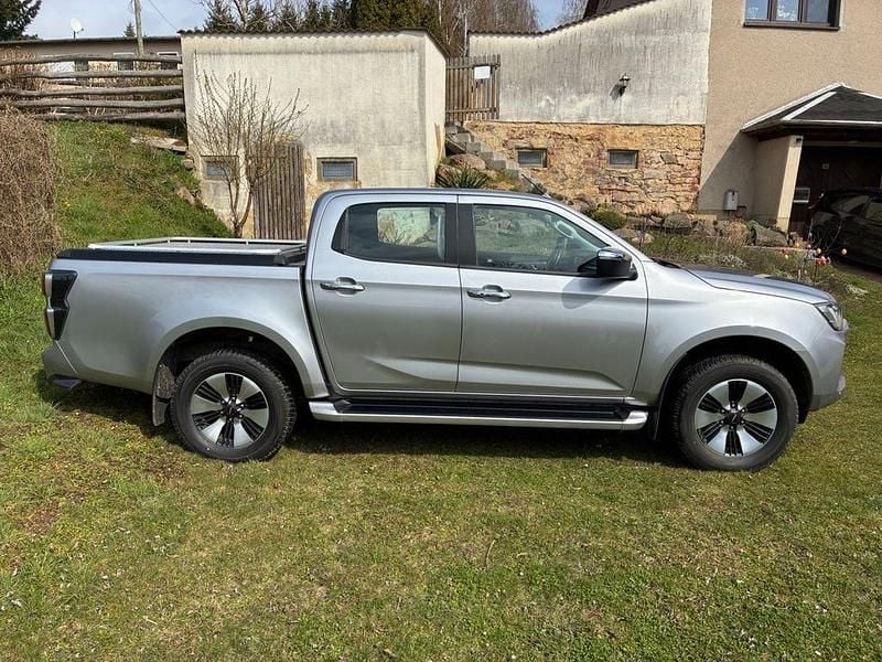 Gebraucht Isuzu D-Max 163 PS (119 kW) 2021 Silber Pickup