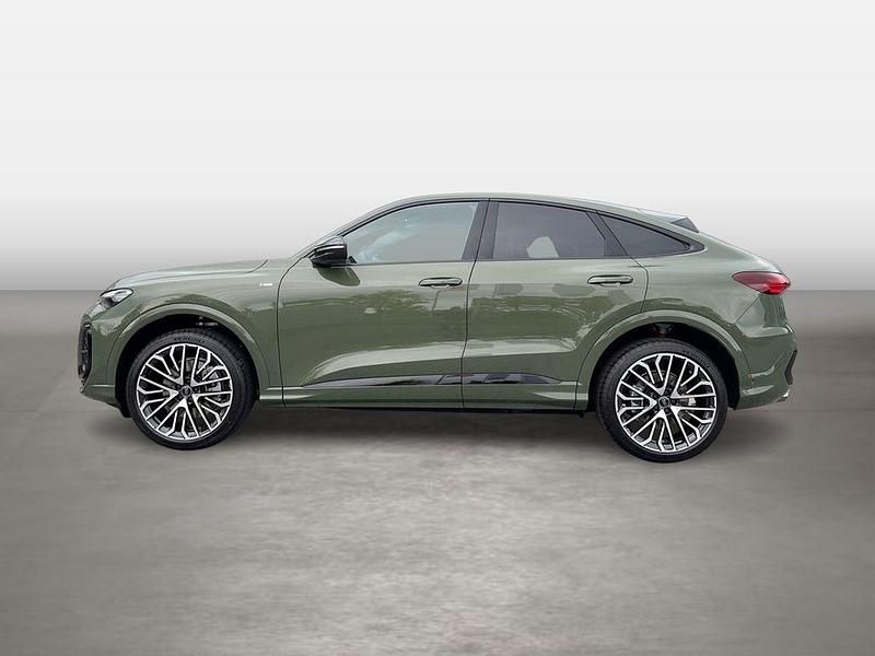 Neu Audi Q5 Sportback Sport 204 PS (150 kW) 2025 Grün SUV