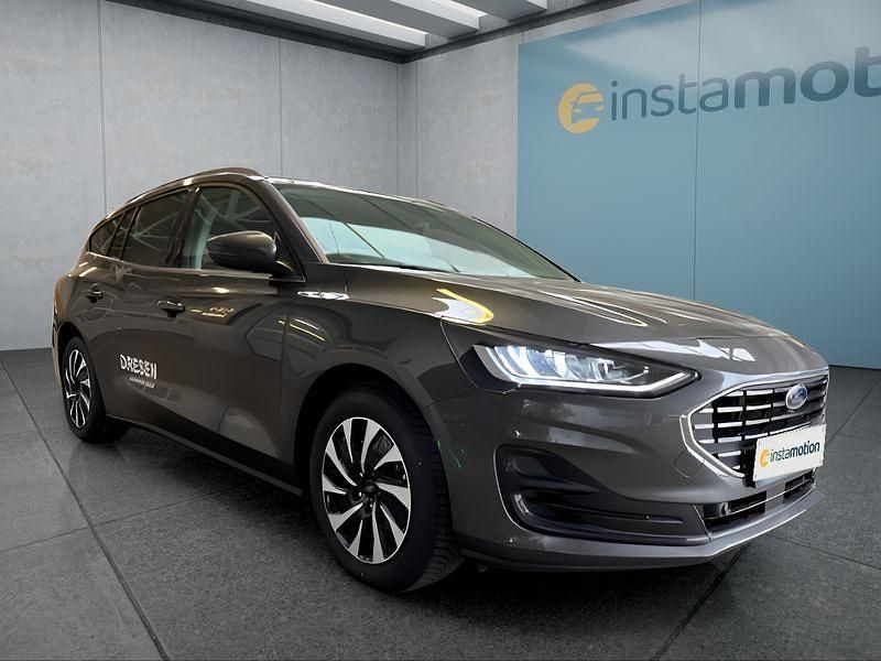 Gebraucht Ford Focus Titanium 125 PS (91 kW) 2025 Grau Kombi