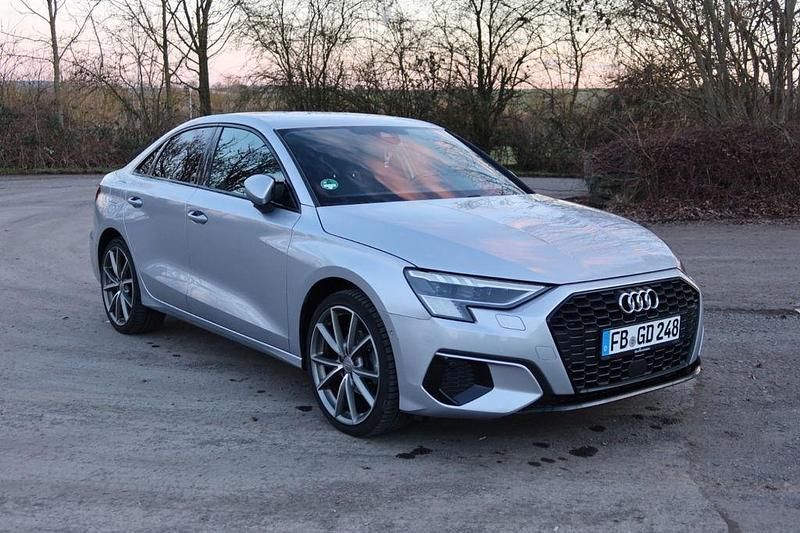 Gebraucht Audi A3 150 PS (110 kW) 2022 Silber Limousine