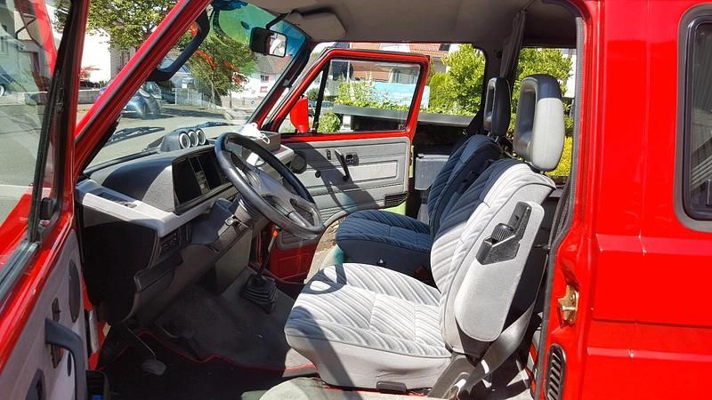 Usata VW Multivan 75 CV (55 kW) 1992 Rosso Monovolume