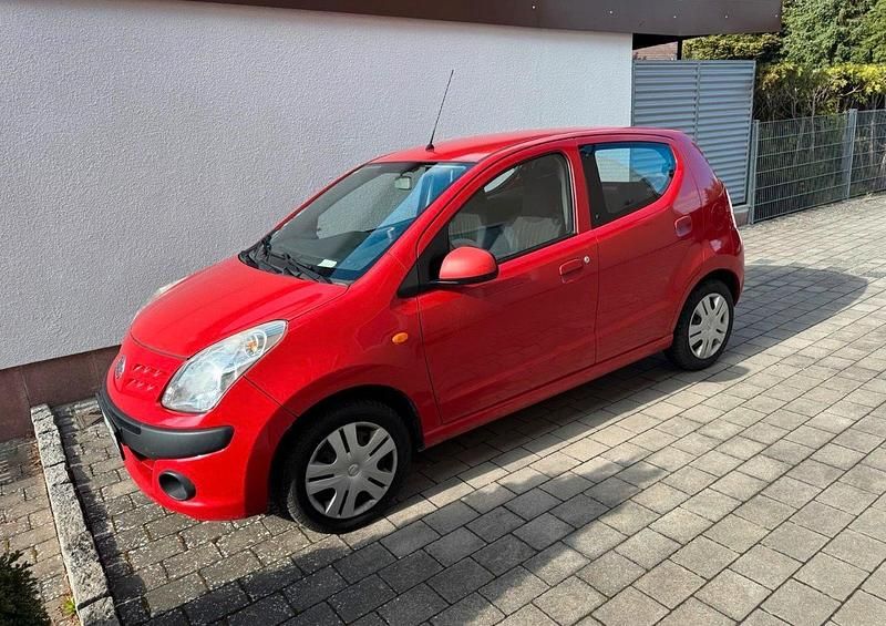 Rot Gebraucht 2009 Nissan Pixo Kleinwagen | 3.500 € (Etwas zu teuer) - Bild 1/4