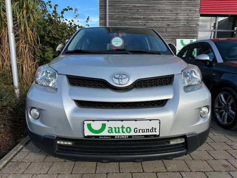 Silber Gebraucht 2009 Toyota Urban Cruiser Premium SUV | 7.300 € (Fairer Preis) - Bild 1/4