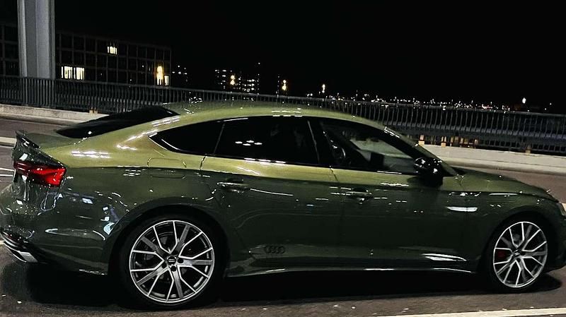 Grün Gebraucht 2020 Audi A5 Edition .1 Coupé | 34.000 € (Guter Preis) - Bild 1/4