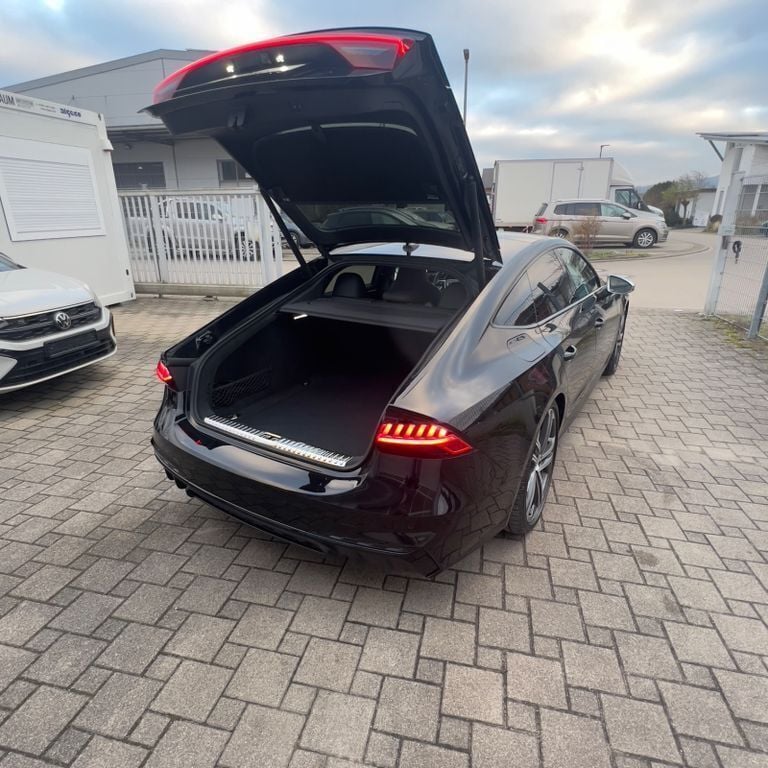 Gebraucht Audi S7 Comfort 344 PS (253 kW) 2024 Mythosschwarz metallic Kleinwagen