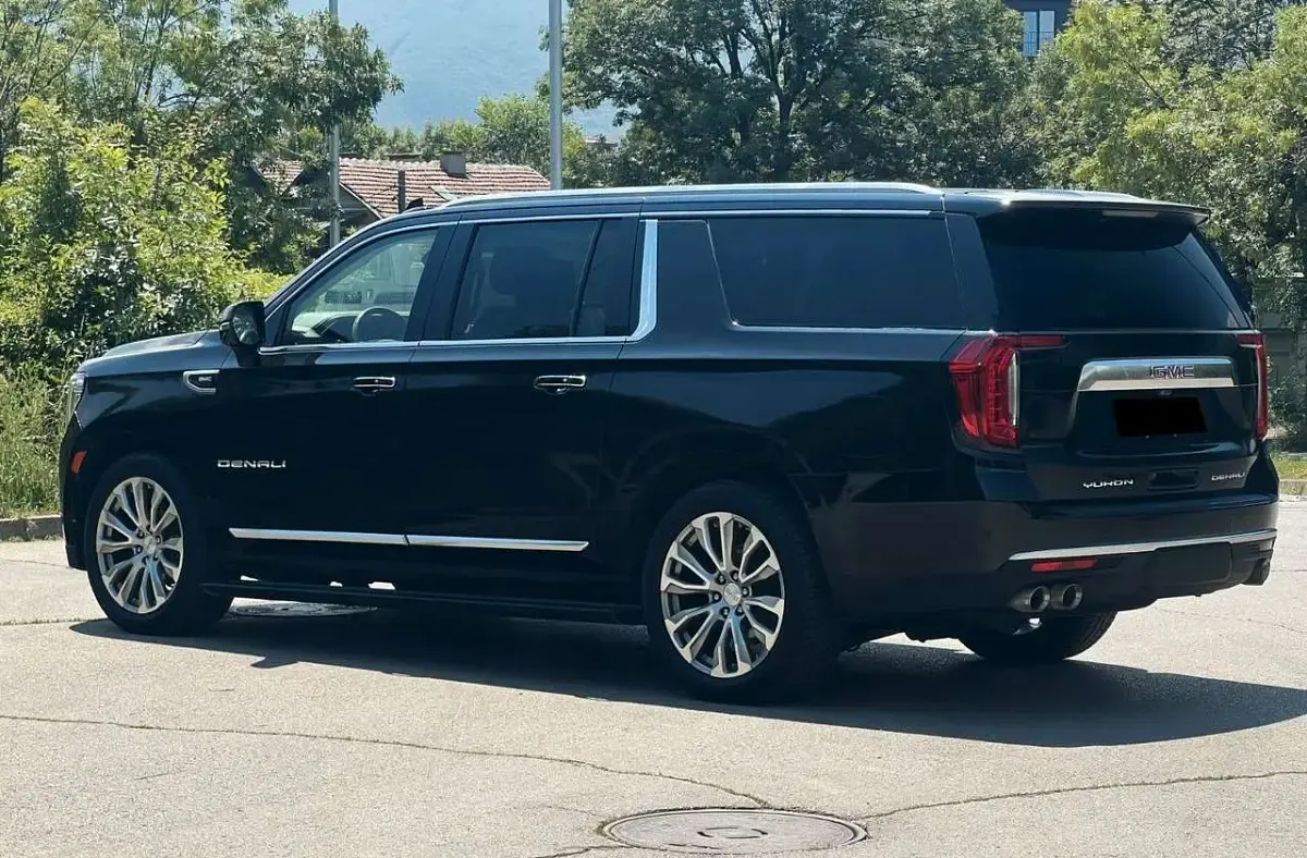 Gebraucht GMC Yukon 426 PS (313 kW) 2022 Moonweiß SUV
