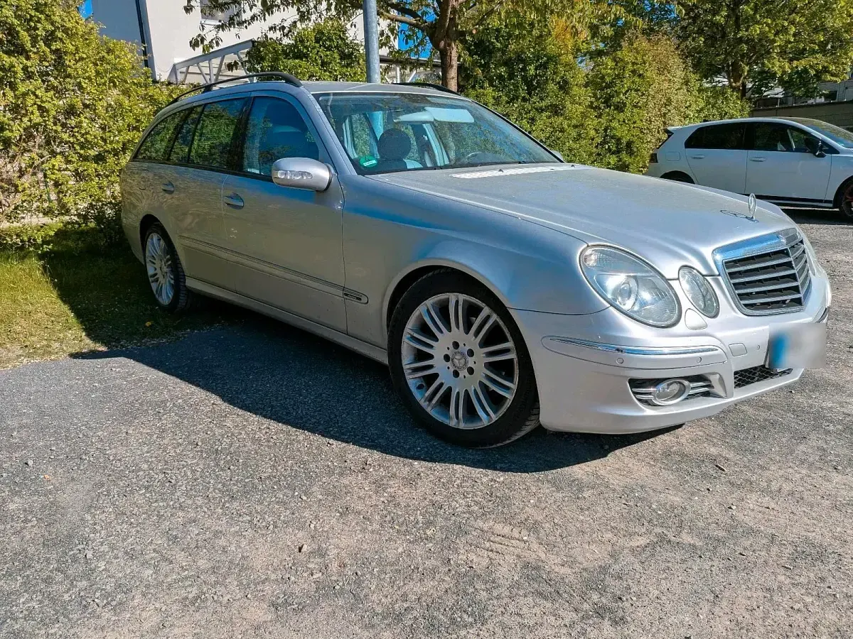 Usata Mercedes E240 177 CV (130 kW) 2003 Argento Station wagon