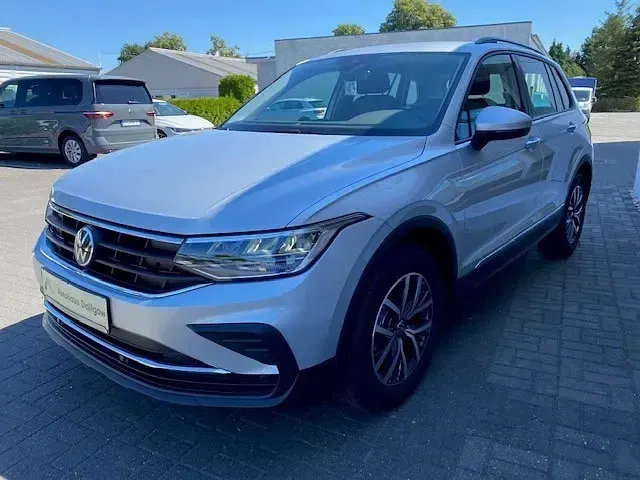 Gebraucht VW Tiguan Life 150 PS (110 kW) 2022 Silber SUV
