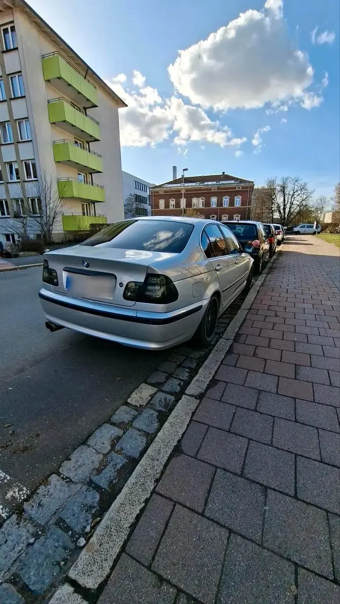 Usata BMW 325 191 CV (140 kW) 2003 Argento Berlina