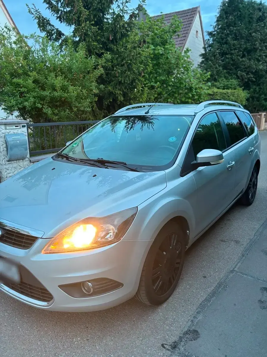 Gebraucht Ford Focus 136 PS (100 kW) 2010 Silber Kombi