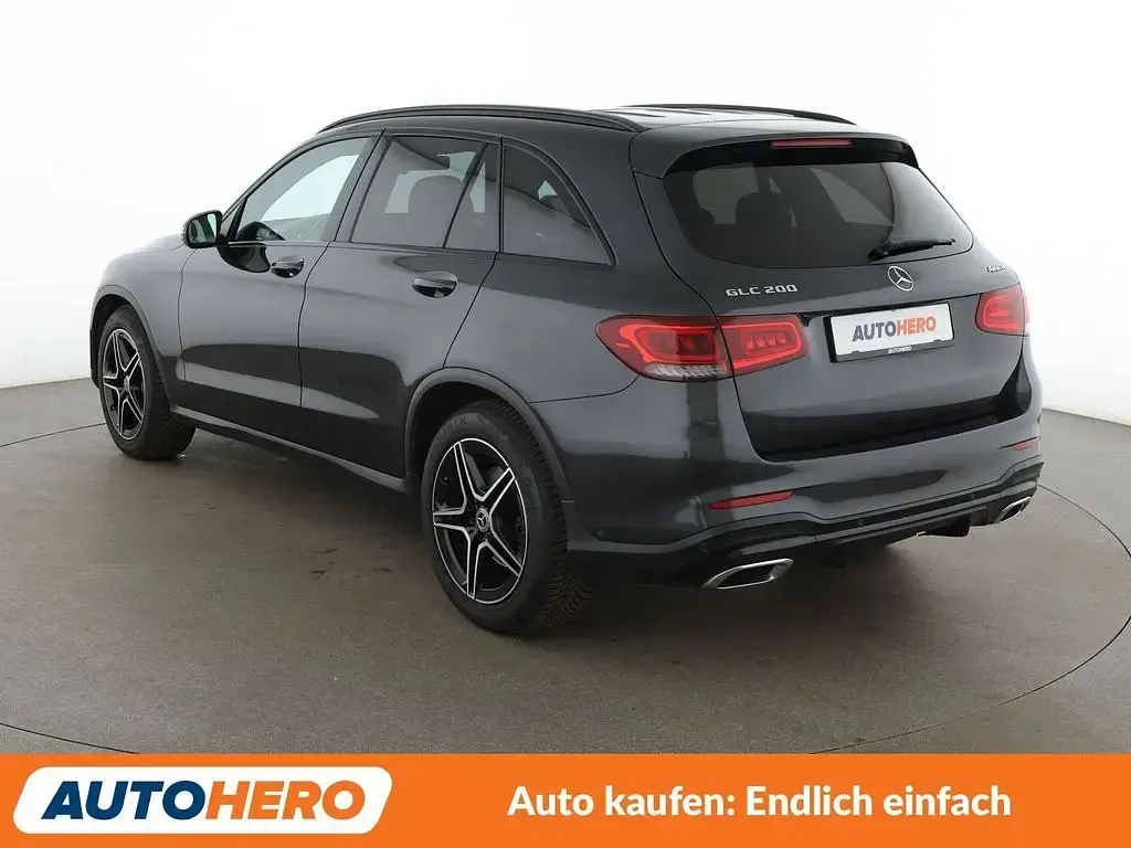 Gebraucht Mercedes GLC200 AMG line 211 PS (155 kW) 2020 Grau SUV