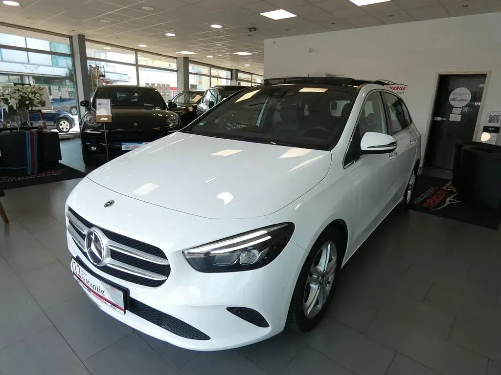 Gebraucht Mercedes 220 Progressive 190 PS (139 kW) 2020 Weiß Limousine