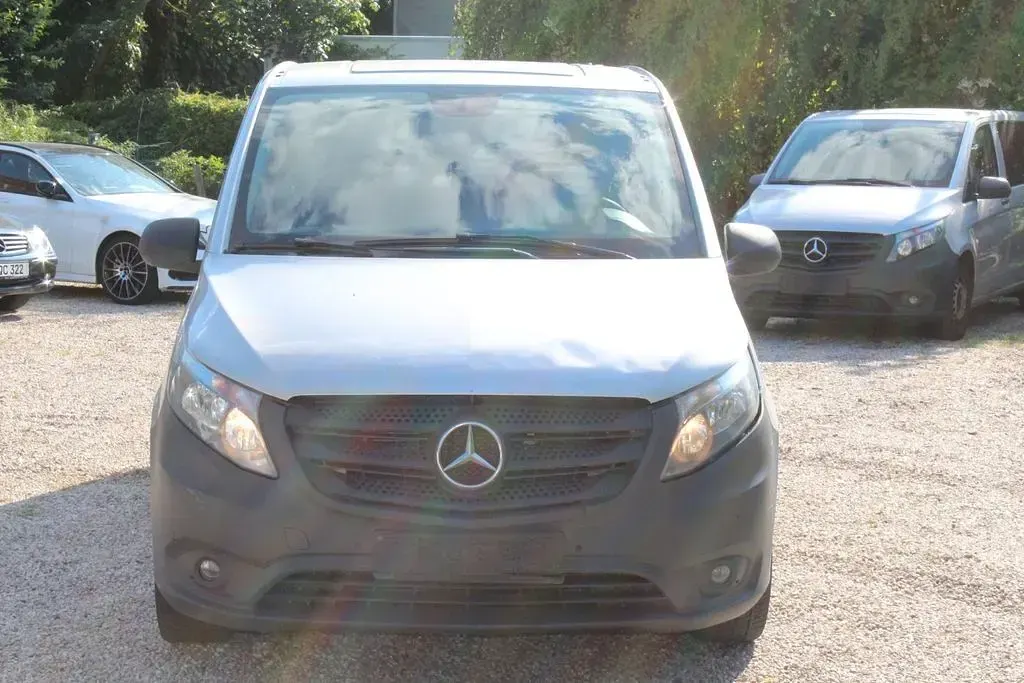 Gebraucht Mercedes Vito 163 PS (119 kW) 2016 Silber Van