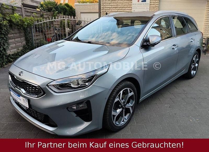 Silber Gebraucht 2018 Kia Ceed Sportswagon Spirit Kombi | 12.990 € (Fairer Preis) - Bild 1/4