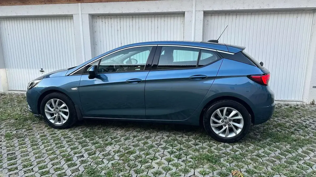 Gebraucht Opel Astra Innovation 110 PS (80 kW) 2017 Azur blau (m2) Kleinwagen