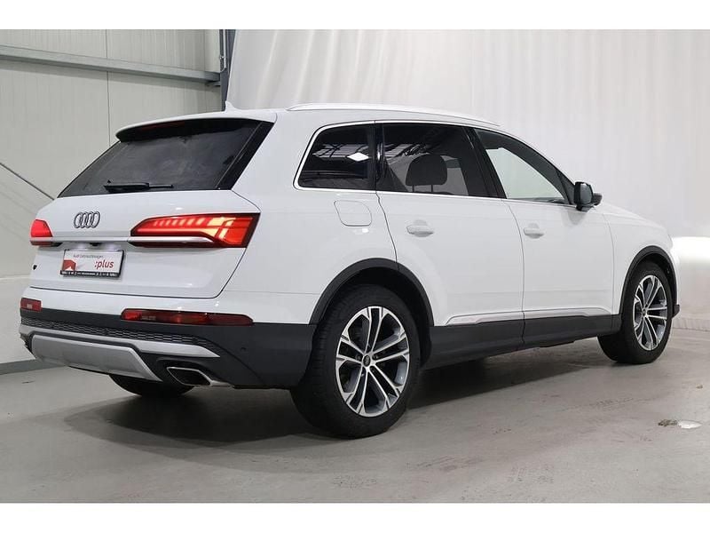 Usado Audi Q7 Basis 286 HP (210 kW) 2024 Branco SUV
