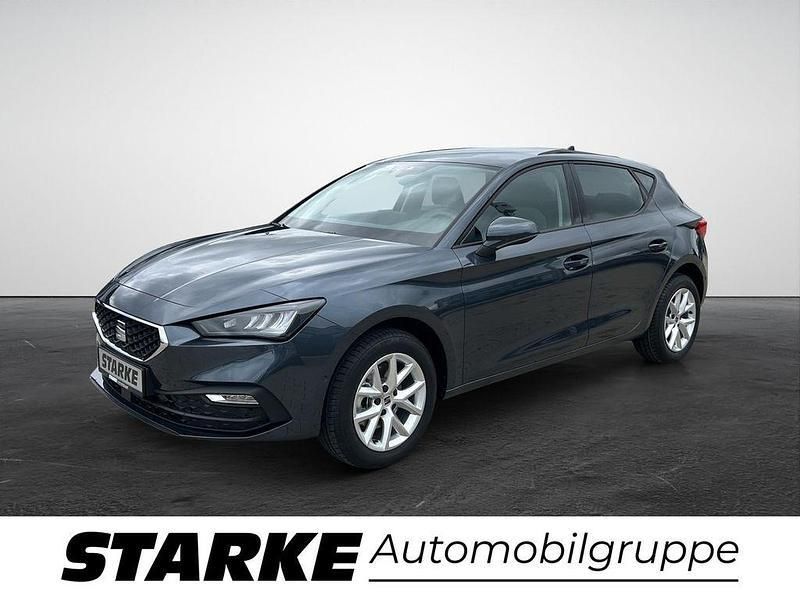 Grau Neu 2025 Seat Leon Limousine | 39.790 € - Bild 1/4