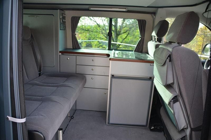 Usado VW Multivan Style 204 HP (150 kW) 2015 Bege Monovolume