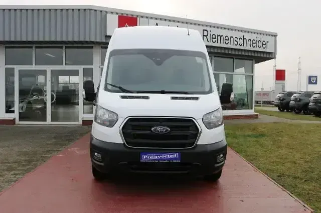 Używany Ford Transit Trend 131 KM (96 kW) 2024 Biały Minivan