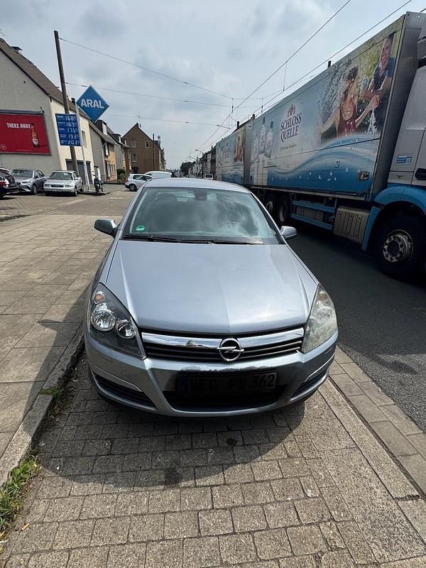 Blau Gebraucht 2004 Opel Astra Limousine | 799 € (Superpreis) - Bild 1/4