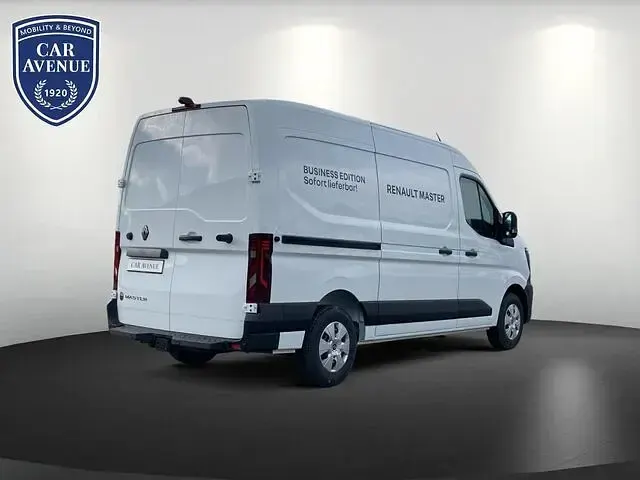 Nowe Renault Trafic Komfort 150 KM (110 kW) 2026 Biały Minivan