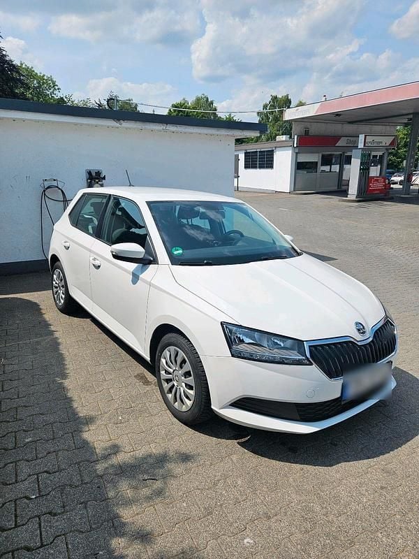 Gebraucht Skoda Fabia 60 PS (44 kW) 2019 Weiß Limousine
