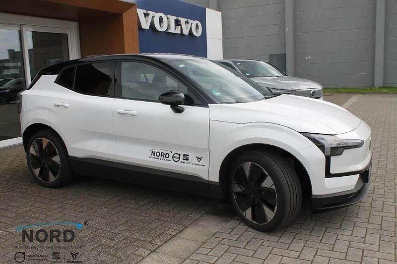 Weiß Gebraucht 2024 Volvo EX30 Plus SUV | 37.950 € (Teuer) - Bild 1/4