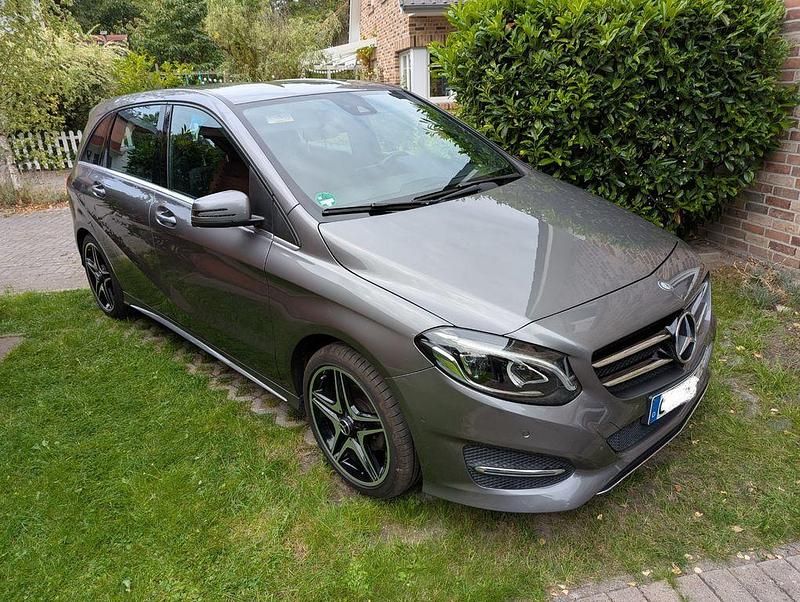 Gebraucht Mercedes B180 AMG 109 PS (80 kW) 2015 Grau Van / Kleinbus
