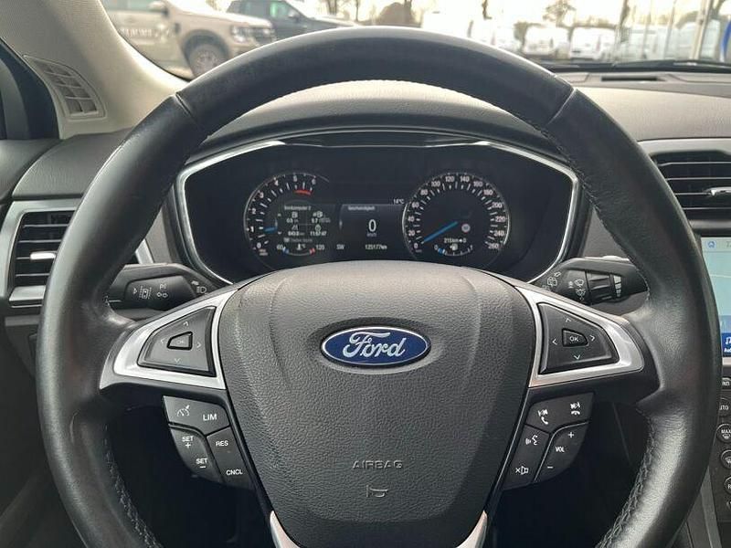 Gebraucht Ford Mondeo Titanium 150 PS (110 kW) 2018 Grau Kombi