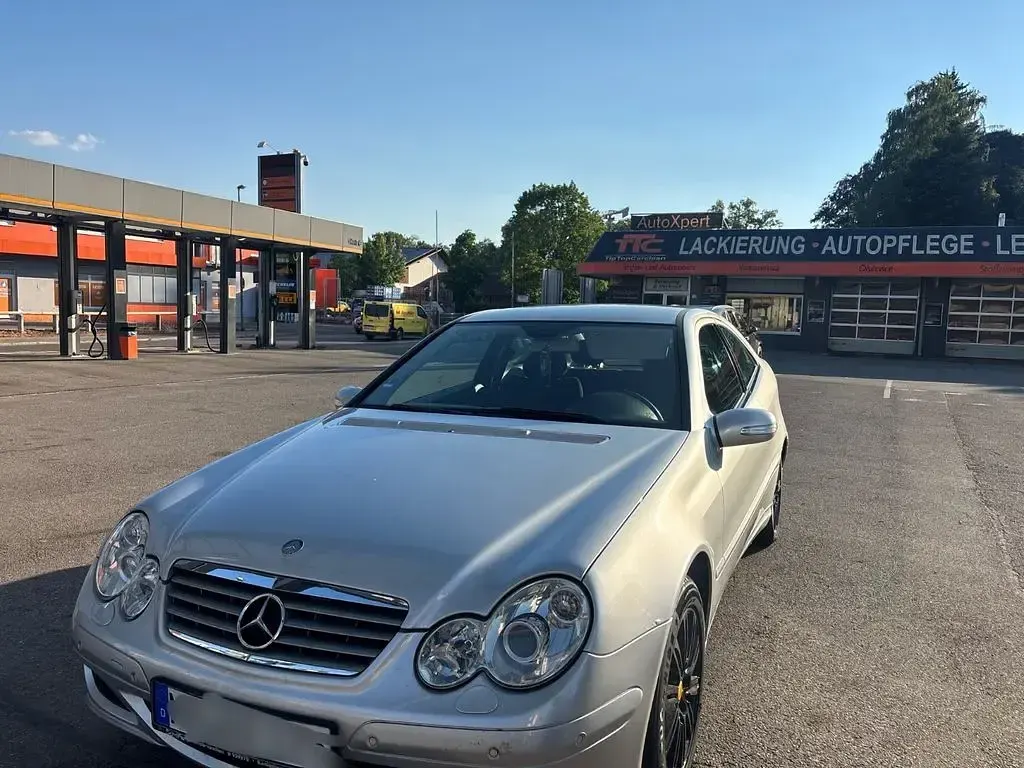Gebraucht Mercedes C180 143 PS (105 kW) 2006 Grau Coupé