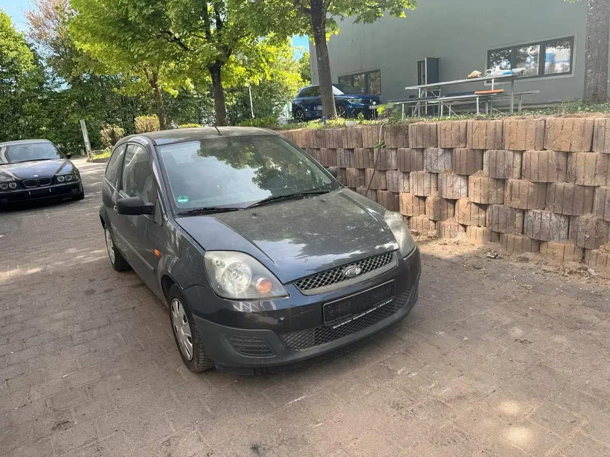 Gebraucht Ford Fiesta 60 PS (44 kW) 2006 Silber Kleinwagen