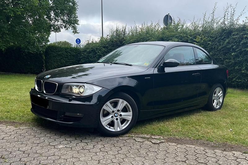 Schwarz Gebraucht 2008 BMW 120 Coupé Coupé | 5.200 € - Bild 1/4