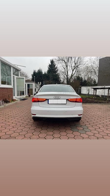 Gebraucht Audi A3 Comfort 150 PS (110 kW) 2017 Weiß Limousine
