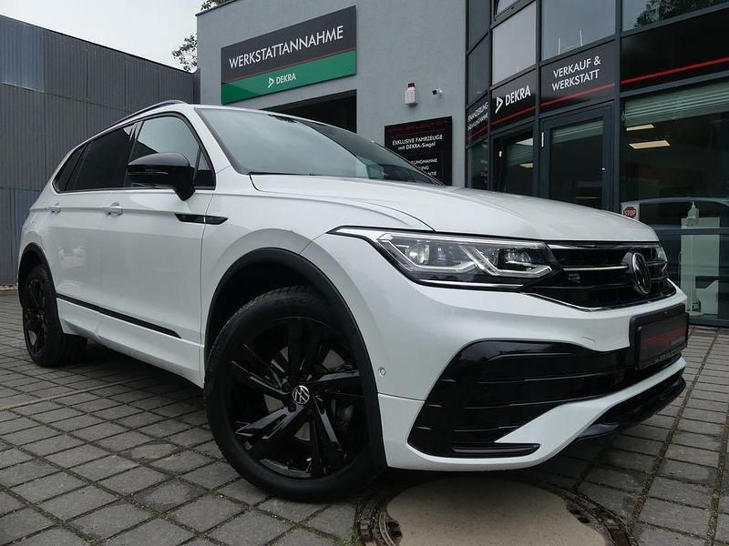 Weiß Gebraucht 2023 VW Tiguan Allspace R-line SUV | 40.800 € (Fairer Preis) - Bild 1/4
